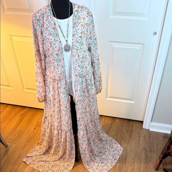 Tops - Boho Pink Floral Long Sleeve XL Women's Top New with Tags